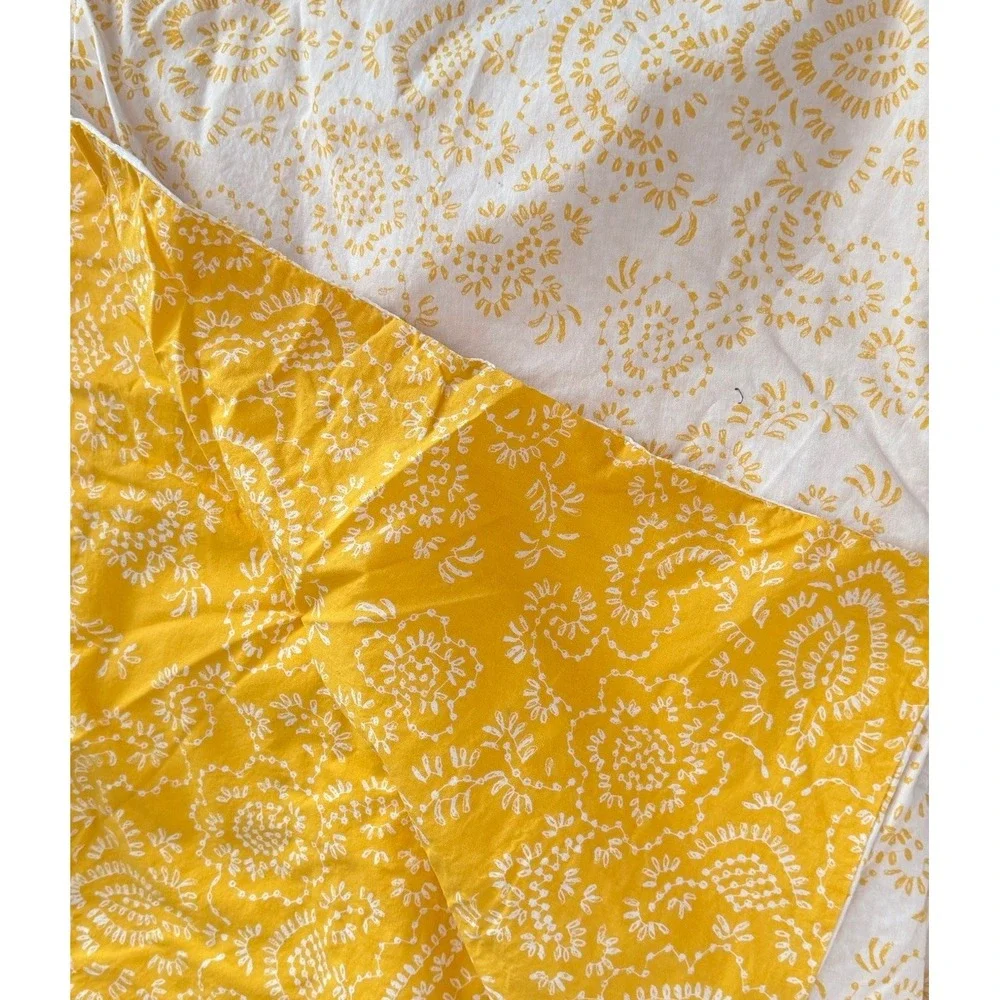 IKEA AKERTISTEL Duvet Cover King SZ Yellow White Reversible Pillowcase 102 X 85